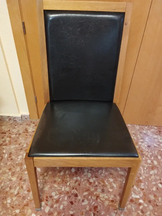 OFERTON 3 Sillas Roble y Piel Negra