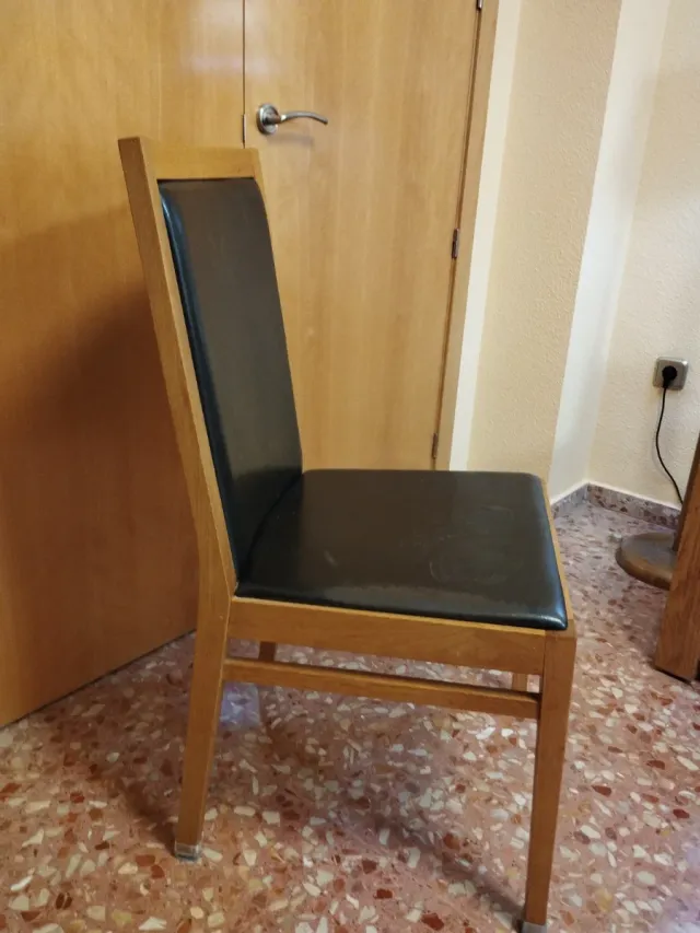 OFERTON 3 Sillas Roble y Piel Negra