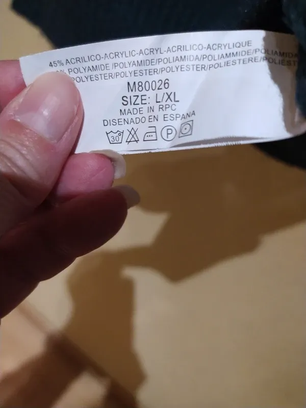 Jersey cuello alto estampado