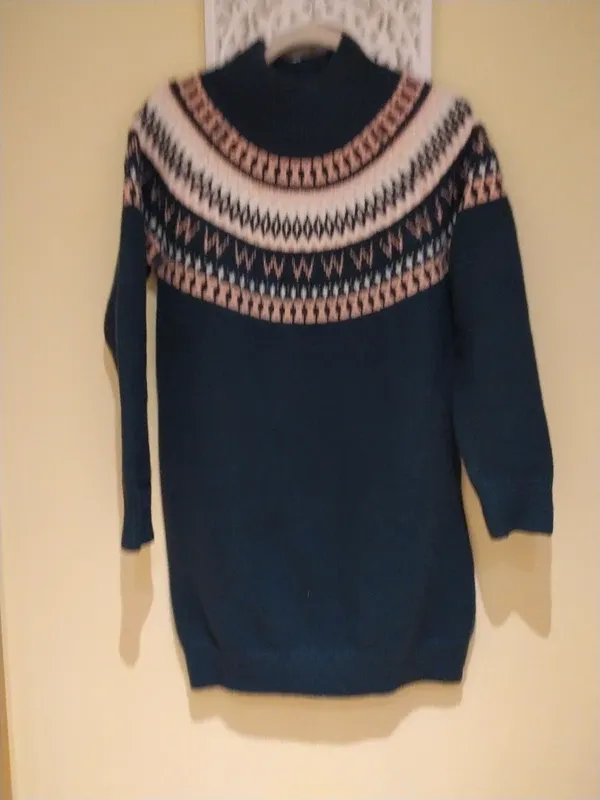 Jersey cuello alto estampado