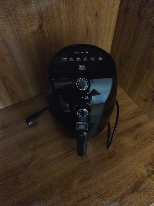 Freidora de aire Saivod negra