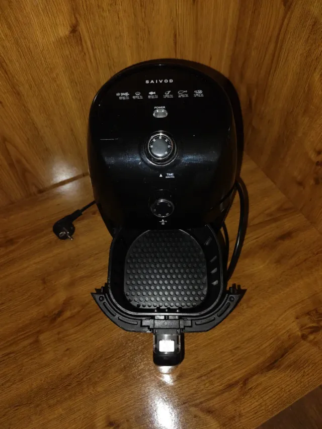 Freidora de aire Saivod negra