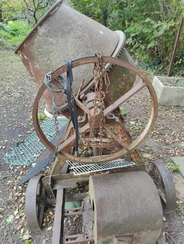 Hormigonera de metal sin motor