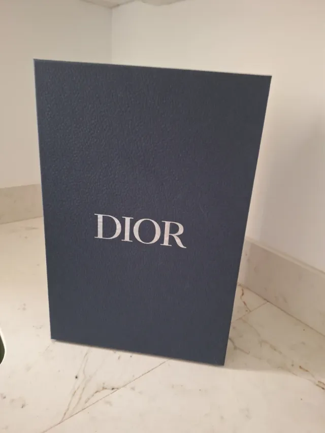 Caixa Azul Dior