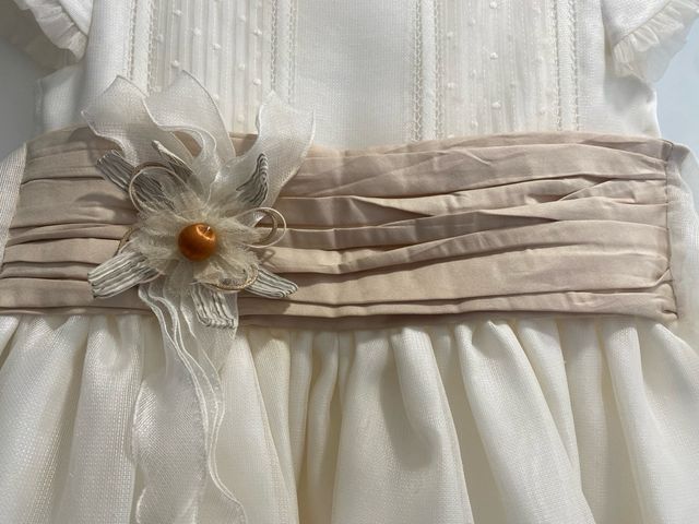 Vestido de Comunión Beige y Blanco