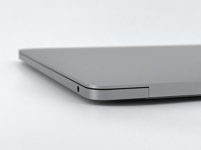 MacBook Pro 13" (2017) - Intel Core i5 2.3GHz 2 núcleos - SSD 256GB SSD - RAM 8GB - Gris Espacial