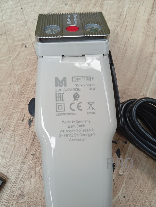 Máquina de Cortar Cabelo - 150 g - Moser Profissional 1400