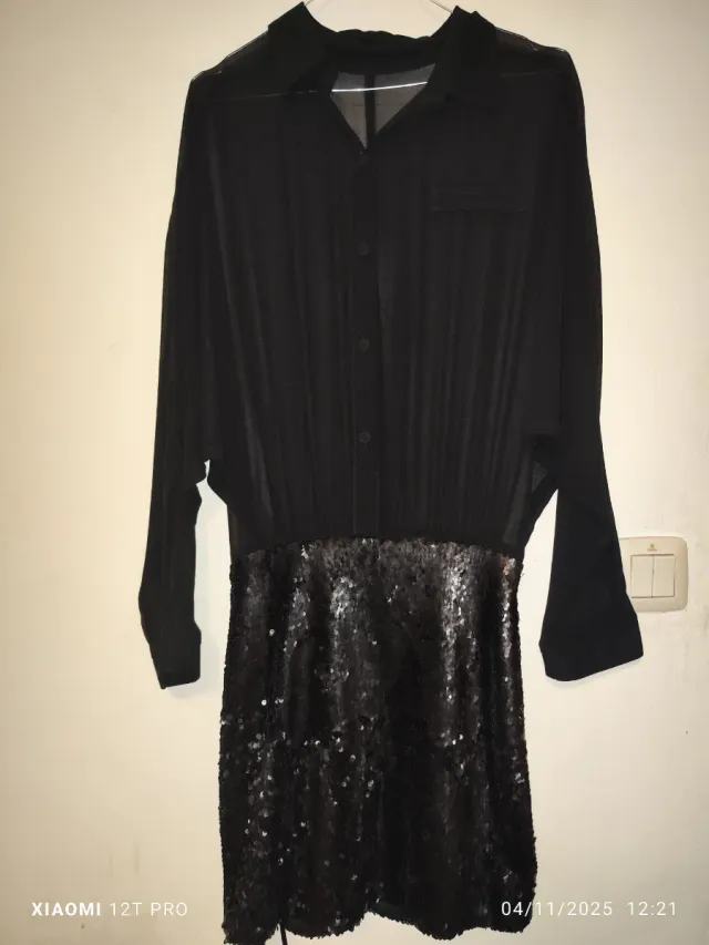 Vestido negro con lentejuelas