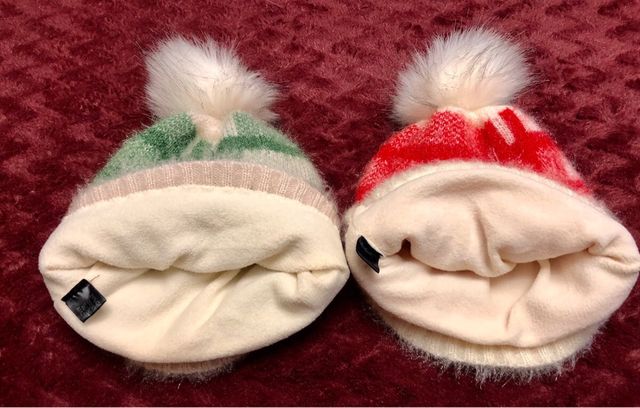 Lote 2 Gorros Lana con pompón.
