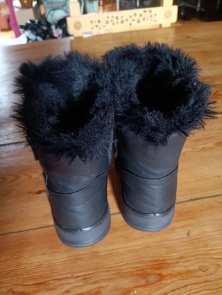 Botas forradas borrego talla 38