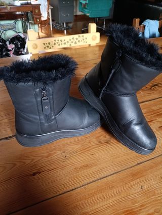 Botas forradas borrego talla 38