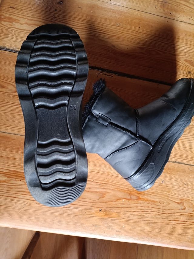 Botas forradas borrego talla 38