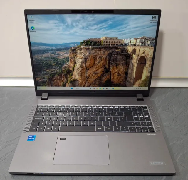 Acer Travelmate 16 i7 13th Gen 512GB/32GB