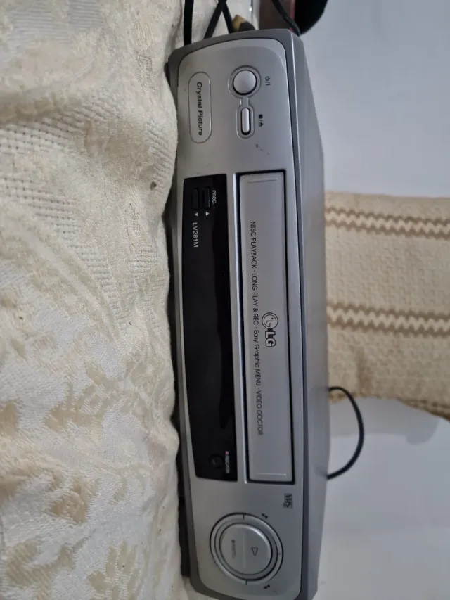Reprodutor VHS LG LV281M