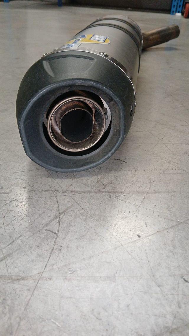 ESCAPE TRIUMPH TIGER 800XC LEOVINCE