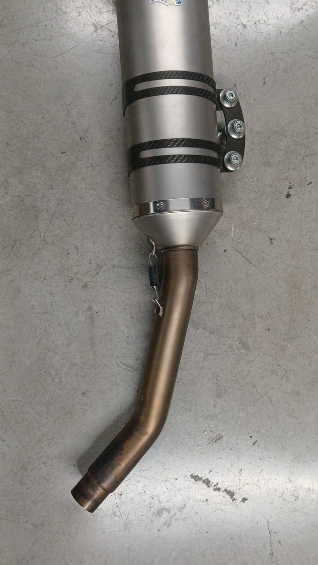 ESCAPE TRIUMPH TIGER 800XC LEOVINCE