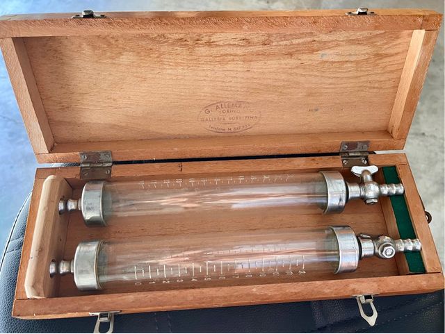 Antiguo instrumental médico “Galería Subalpina”