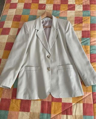 Americana beige talla 46