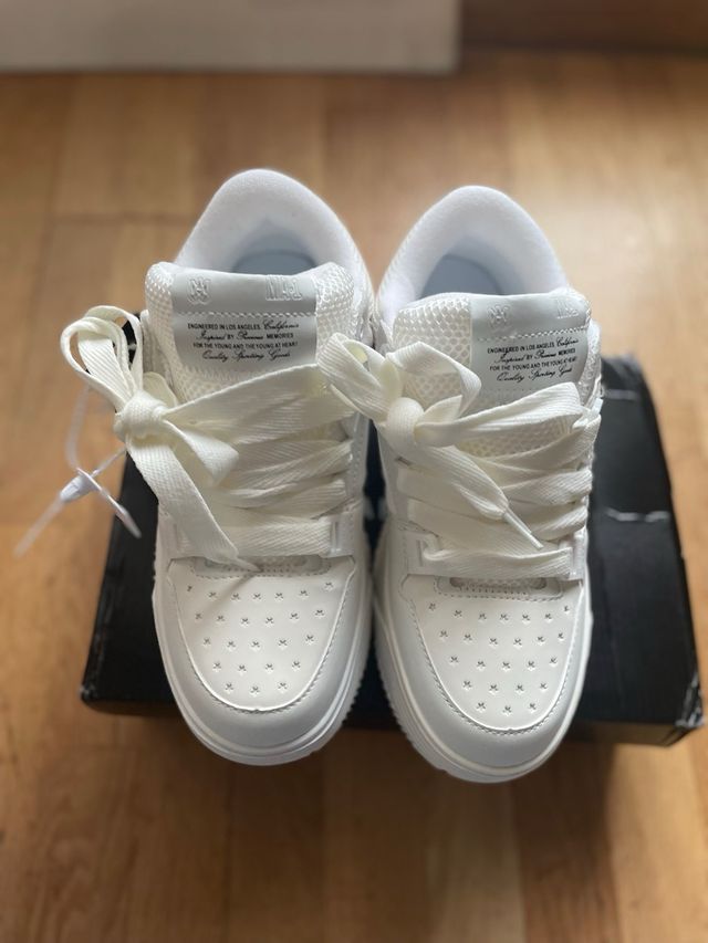 Zapatillas blancas 43