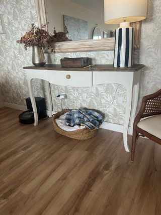 Recibidor, entrada, consola de madera  restaurado