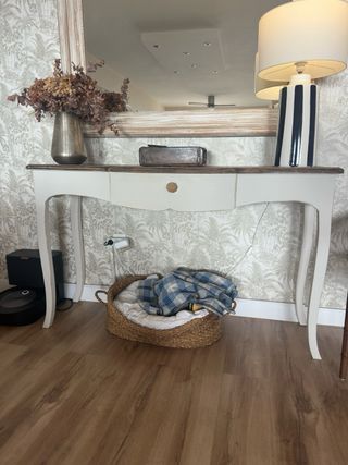 Recibidor, entrada, consola de madera  restaurado