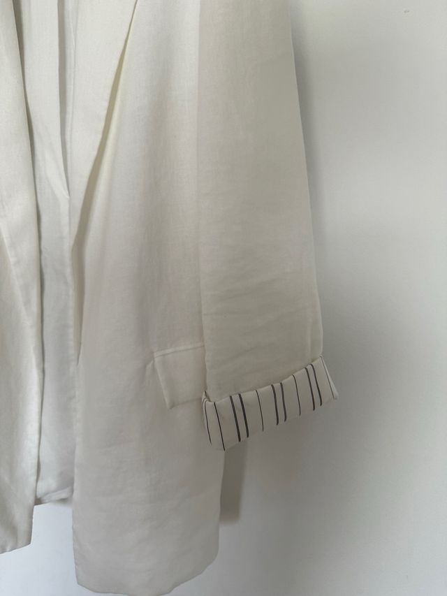 Blazer blanco Stradivarius Talla S