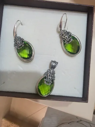 Set gioielli pendente orecchini pietra verde