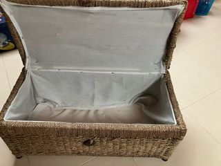 Baúl de mimbre y yute para juguetes