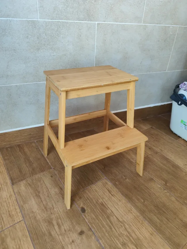 Taburete escalón bambú IKEA TENHULT