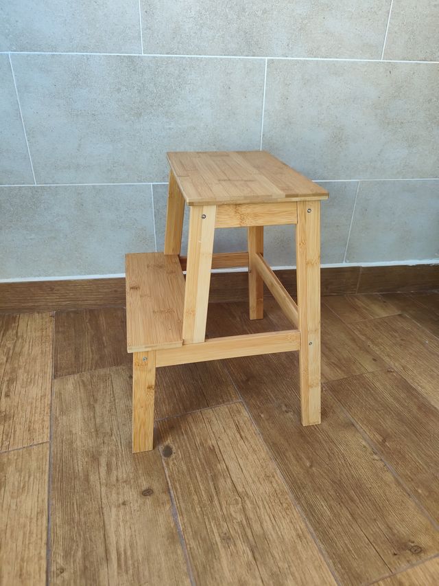 Taburete escalón bambú IKEA TENHULT
