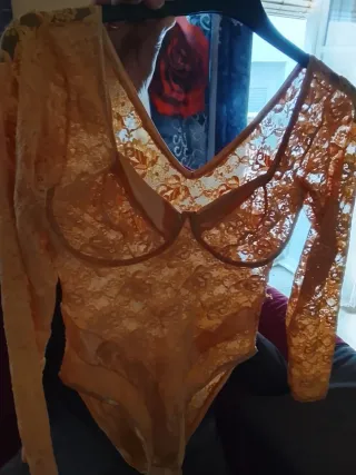 Body Dorado Encaje Manga Larga