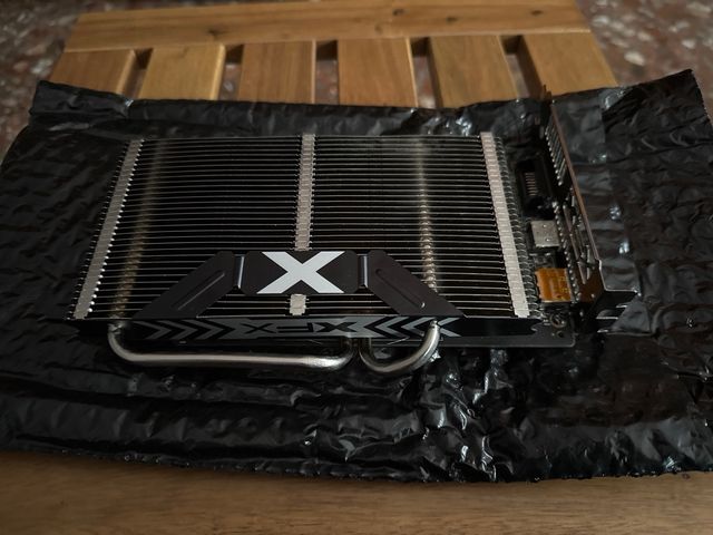 Tarjeta Gráfica XFX Radeon RX 460 4GB