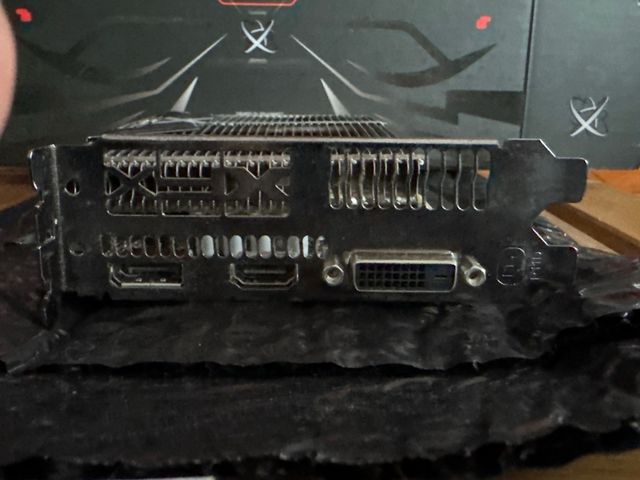 Tarjeta Gráfica XFX Radeon RX 460 4GB