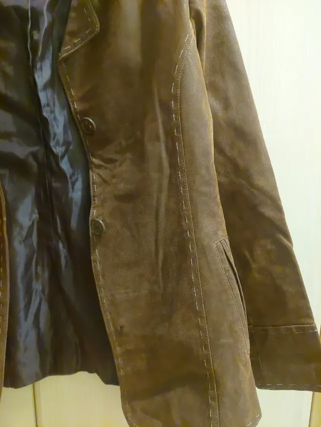 Chaqueta de piel marrón