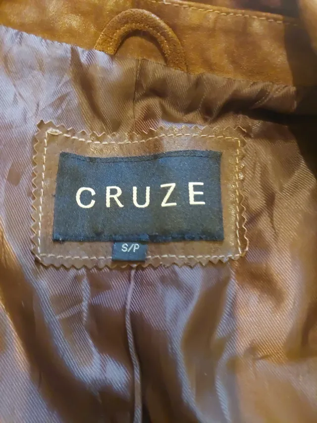 Chaqueta de piel marrón