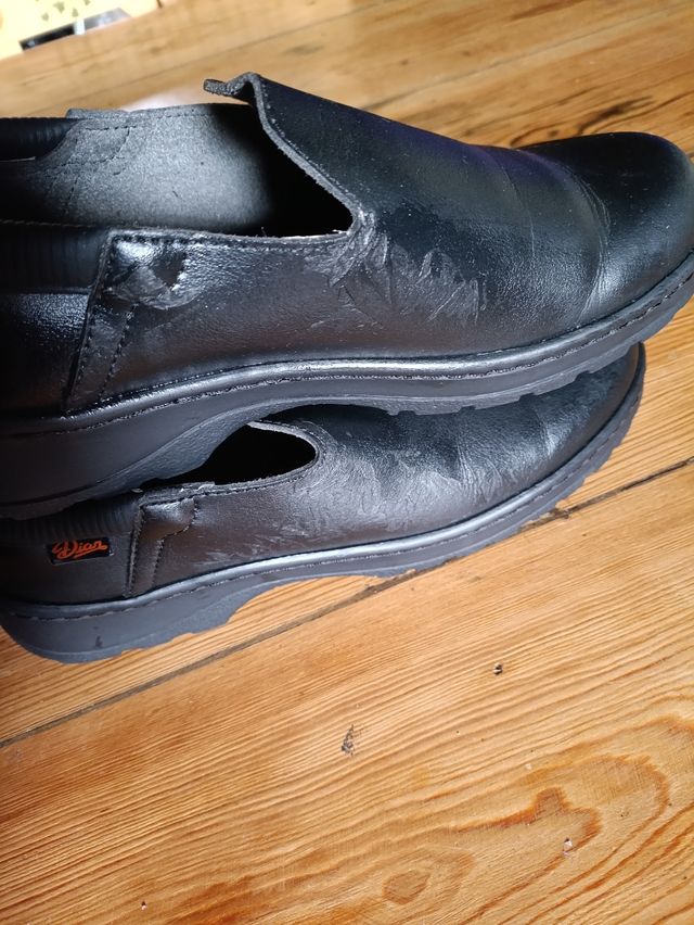 Zapatos de trabajo negros