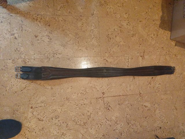 Cincha de cuero para equitación