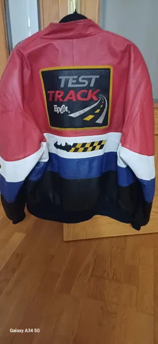 Chaqueta de cuero hombre roja y negra