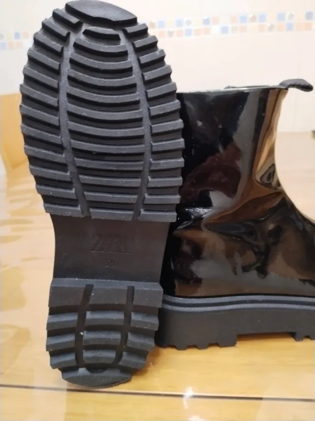 Botines charol Zara negros