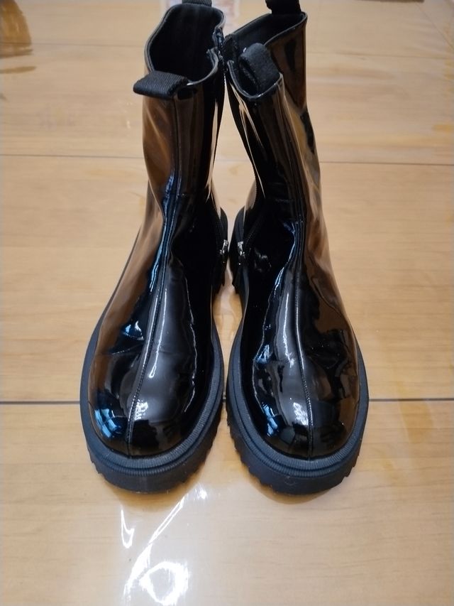 Botines charol Zara negros