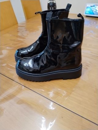 Botines charol Zara negros