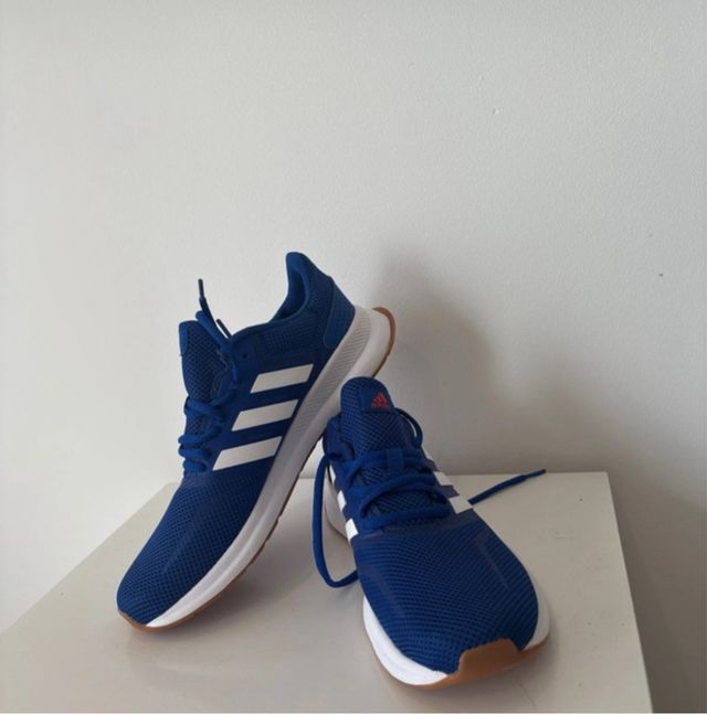 Zapatillas Adidas Azul y Blanco