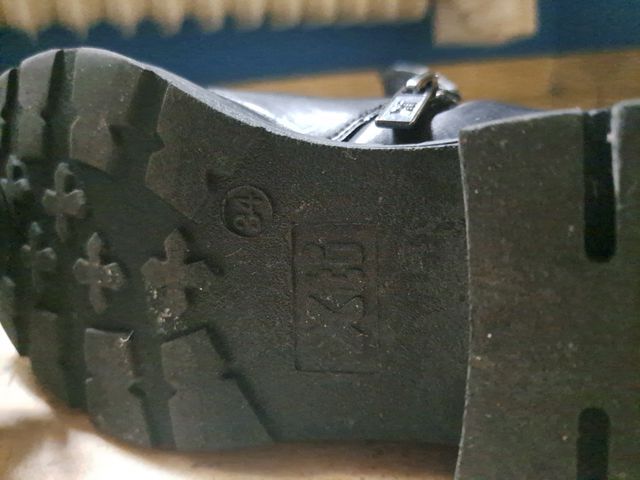 Botas altas negras niña talla 34