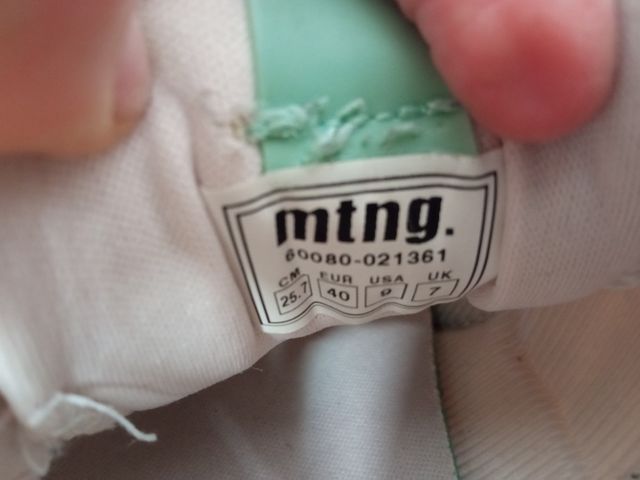 Zapatillas Mustang Beige y Rosa