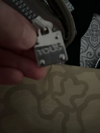 Bandolera y monedero Tous beige