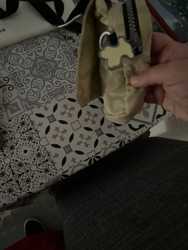 Bandolera y monedero Tous beige