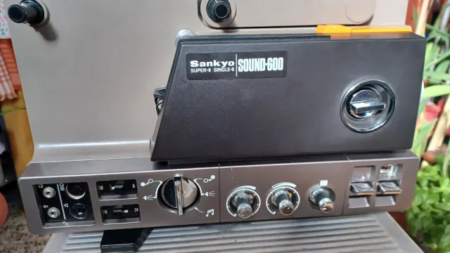 Proyector Sankyo Super 8 Sound-600