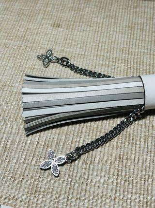 Charm Michael Kors Piel y Pedrería