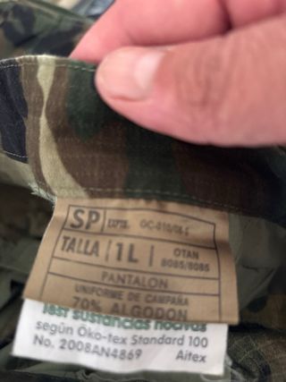Traje militar boscoso talla M