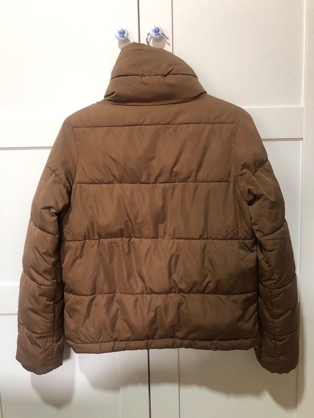 Plumífero Stradivarius marrón